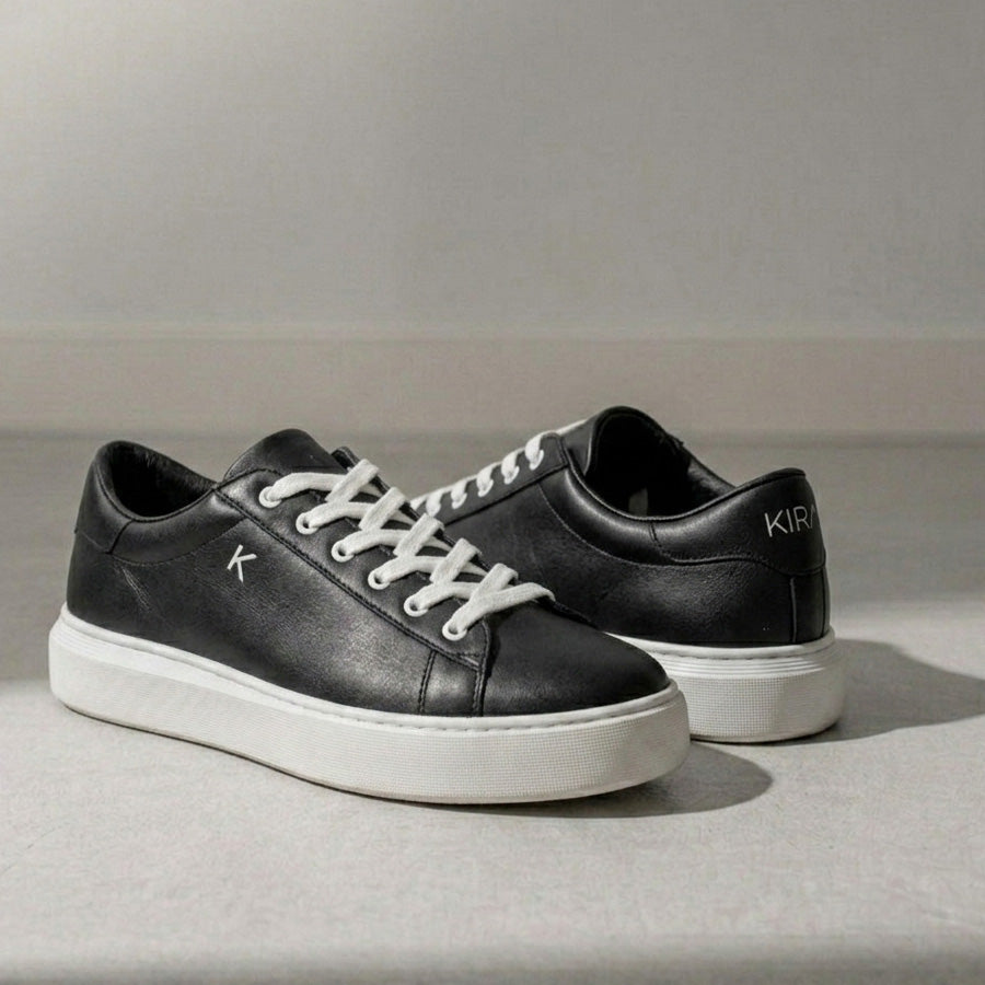 BLACK SNEAKERS