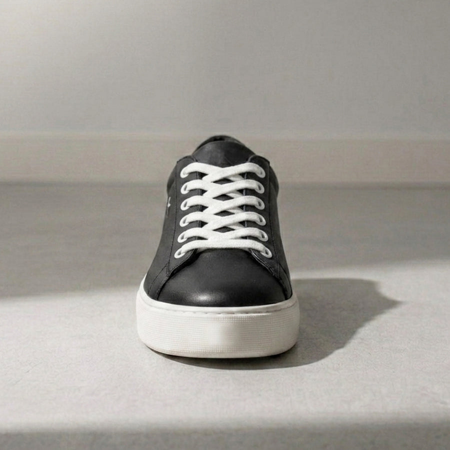 BLACK SNEAKERS
